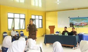 Kejaksaan Negeri Manggarai di Reo menggelar program Jaksa Masuk Sekolah