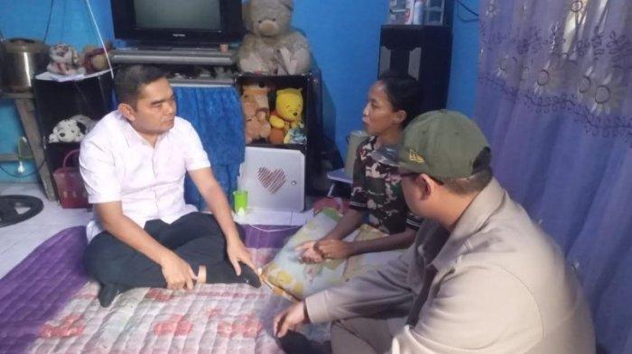siswa-sd-di-kota-medan-dihukum-karena-nunggak-spp-asdcasd