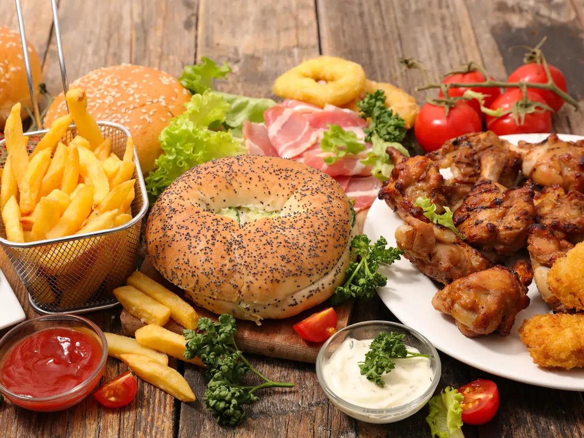 Bahaya Makan Junk Food Saat Hamil, Ini Dampaknya bagi Ibu dan Janin