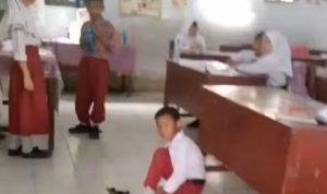 Fakta di Balik Siswa SD Dihukum Duduk di Lantai, Kakak Wali Murid Minta Maaf