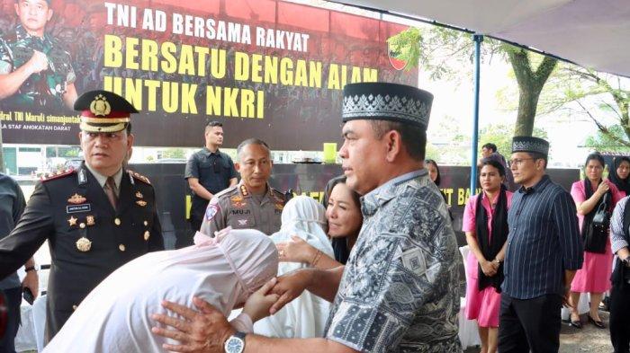 Kapolda Sumut Kunjungi Rumah Duka Kompol Iwan Kurnianto yang Tewas dalam Kecelakaan di Tol Belmera