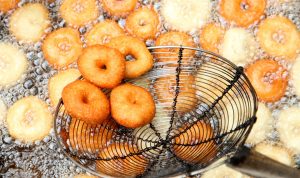 Makanan Penyebab Asam Lambung Naik yang Harus Dihindari 