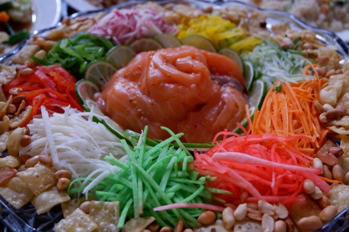 Pada perayaan Imlek, terdapat beberapa makanan khas