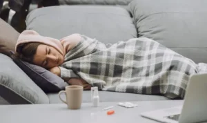 Penyebab Badan Menggigil Tiba-tiba Saat Tidur, Kenali Gejala dan Cara Mengatasinya