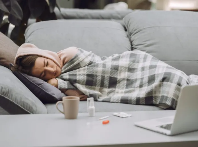 Penyebab Badan Menggigil Tiba-tiba Saat Tidur, Kenali Gejala dan Cara Mengatasinya