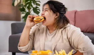 Penyebab Rasa Mudah Lapar dan Cara Mengatasinya