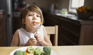 Tips Membiasakan Anak Sarapan Pagi untuk Tumbuh Kembang yang Optimal
