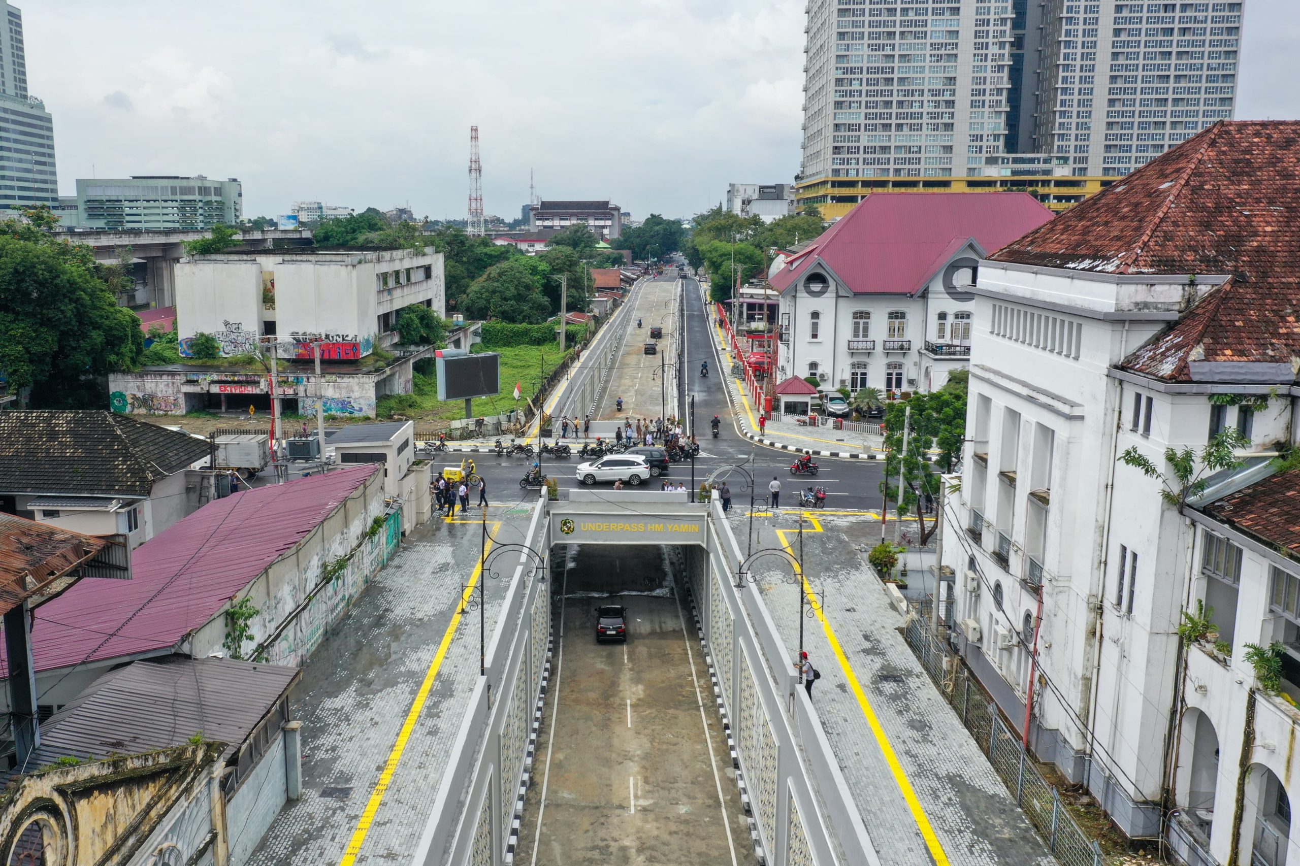 Underpass Jalan HM Yamin yang telah selesai dikerjakan dan telah bisa dilalui warga Medan. BP/erwan