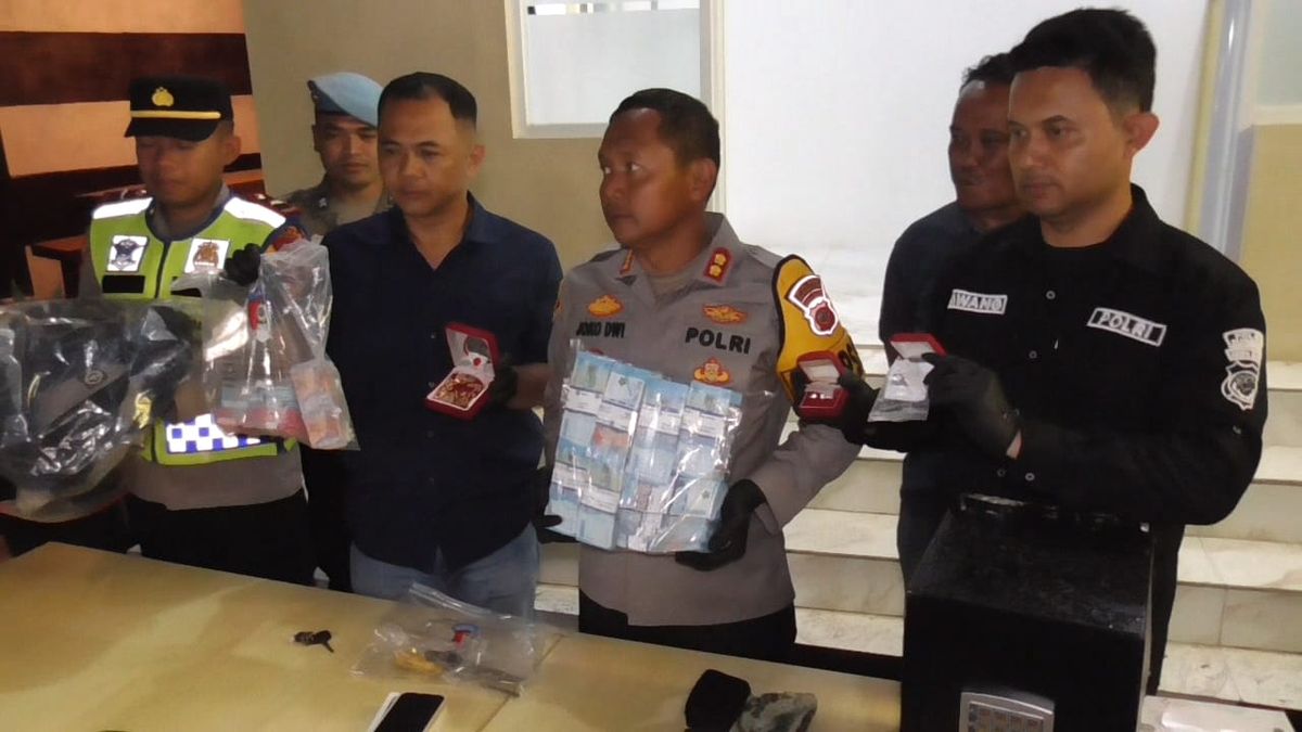 Dua Siswa SMK Ditangkap Setelah Curi Brankas Berisi Uang dan Emas