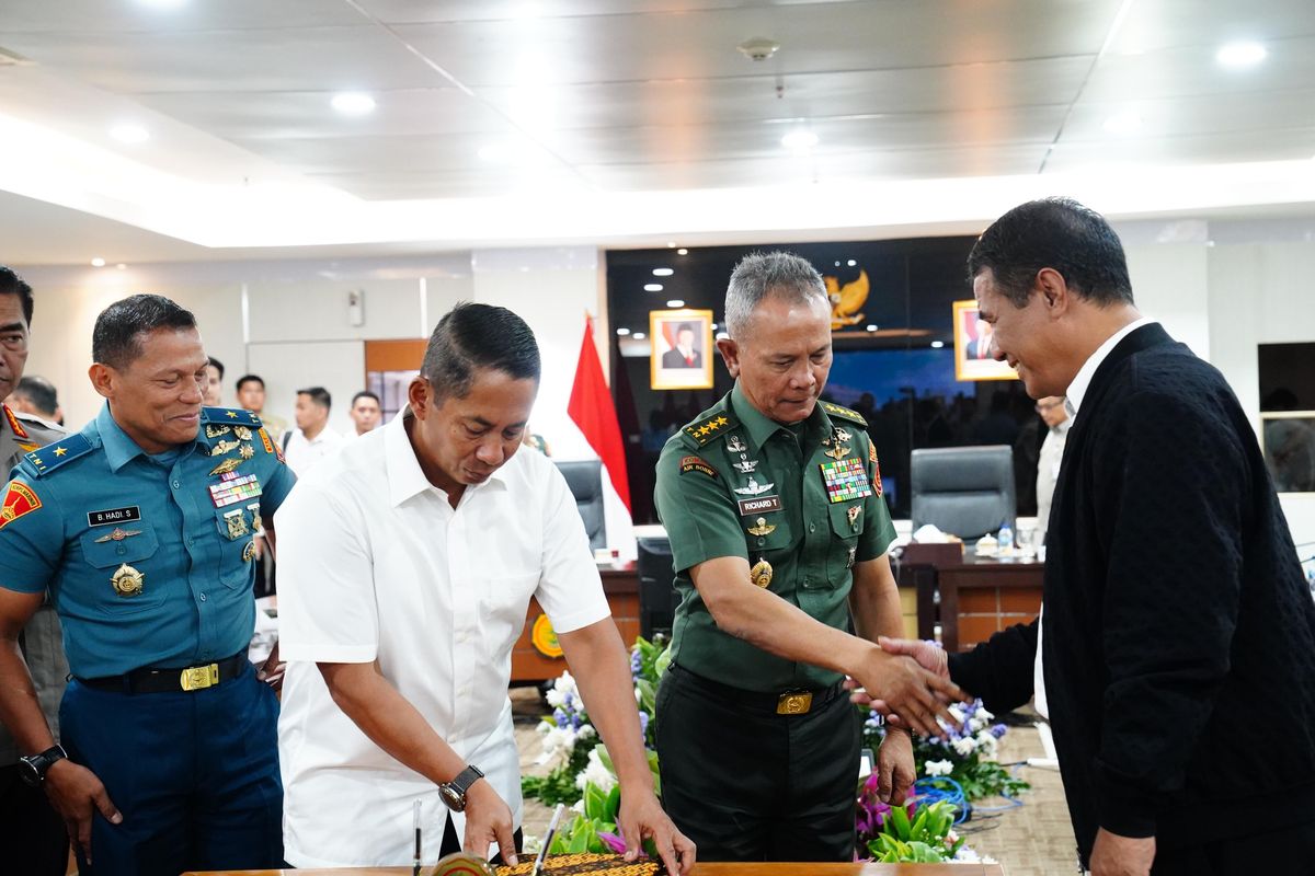 Perum Bulog dan TNI meneken perjanjian kerja sama (PKS) di Gedung A, Kementerian Pertanian, Jakarta Selatan
