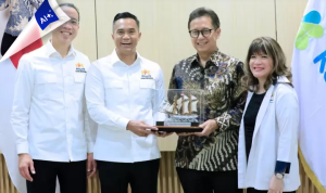 Ketua Umum Kamar Dagang dan Industri (Kadin) Indonesia Anindya Bakrie mendukung program Pemeriksaan Kesehatan Gratis (PKG)