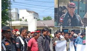 Suasana Aksi damai masyarakat Marancar dan DPC Grib Jaya Tapsel di PN Padangsidimpuan dan Korda Grib Jaya Tapsel Mara Halim Harahap. Foto : Kolase BP/Ist