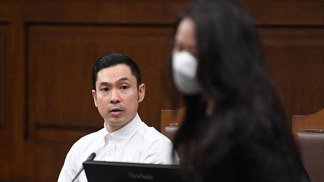 Pengadilan Tinggi DKI Jakarta memperberat vonis pengusaha Harvey Moeis menjadi 20 tahun penjara dalam kasus korupsi pengelolaan tata niaga timah.