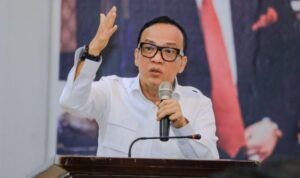 Wamenaker Immanuel Ebenezer Gerungan,