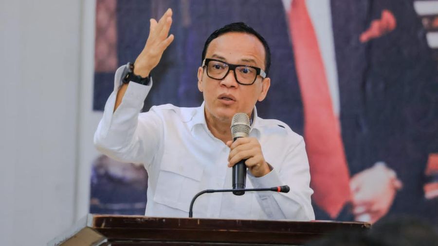 Wamenaker Immanuel Ebenezer Gerungan,