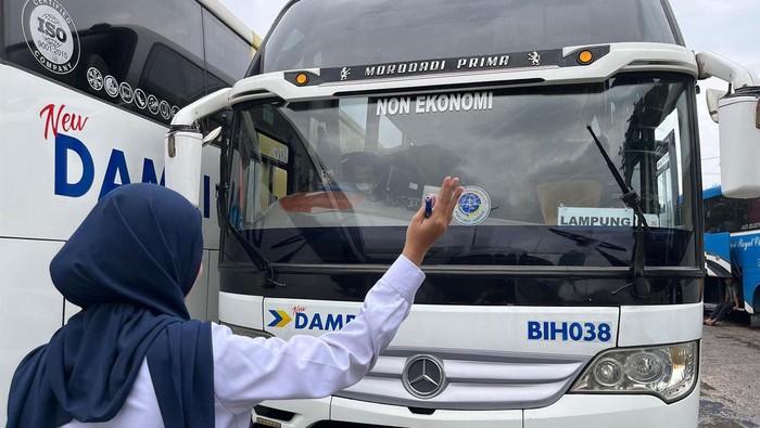 Damri