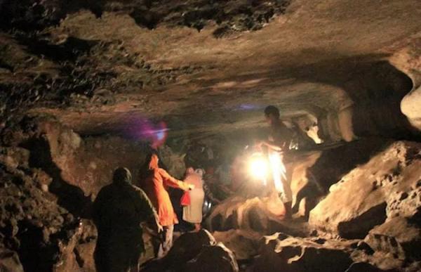 Viral! Benarkah Goa Safarwadi di Pamijahan Bisa Tembus ke Mekah?