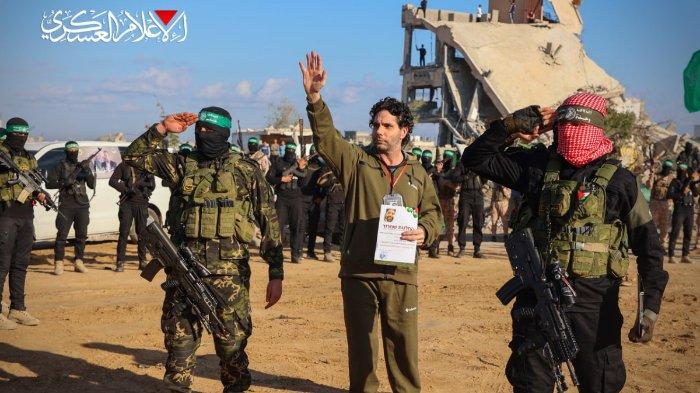 SANDERA ISRAEL DIBEBASKAN