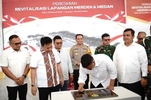 Bobby Nasution Resmikan Revitalisasi Lapangan Merdeka Meski Belum Rampung