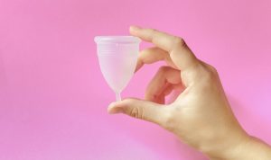 Cara Pakai Menstrual Cup yang Benar agar Nyaman dan Aman