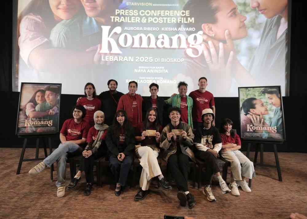 Film Komang Kisah Cinta Raim Laode Siap Tayang Lebaran 2025