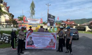 Personil Polres Pakpak Bharat melakukan razia.(Istimewa)