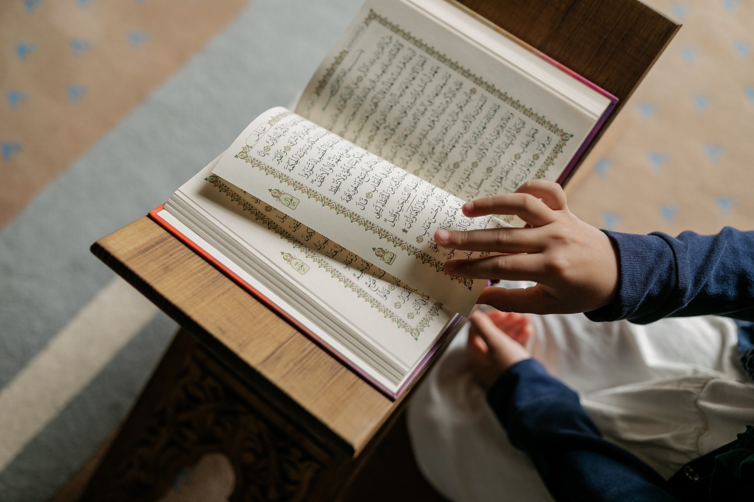 Keutamaan Tadarus Alquran di Bulan Ramadhan, Pahala Berlipat dan Syafaat di Akhirat