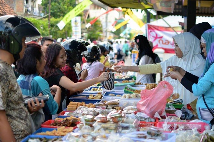 Serunya Tradisi Ngabuburit di Indonesia, Dari Berburu Takjil hingga Permainan Unik
