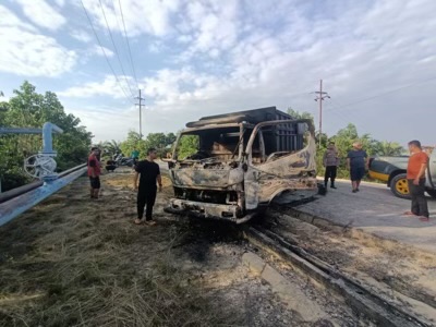 Viral! Aksi Main Hakim Sendiri di Minas, Sopir Truk Jadi Korban