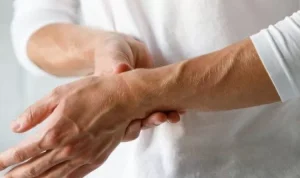 Varises di Tangan, Penyebab, Cara Mengatasi, dan Pengobatannya