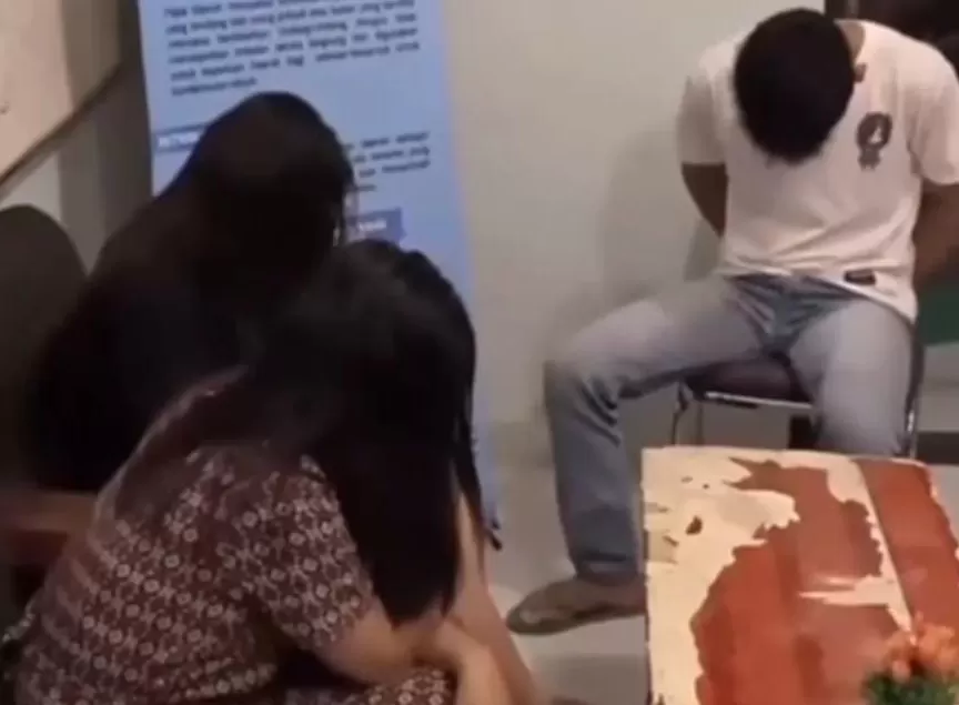 Viral! Pasangan Muda-Mudi Diduga Threesome Diamankan Warga di Kuansing, Ini Faktanya
