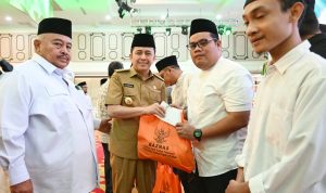 Pj Gubsu dalam kegiatan isra mi'raj.(Istimewa)