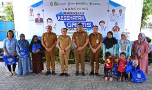 Pj. Gubernur Sumut, A. Fatoni meluncurkan Gerakan Serentak Pemeriksaan Kesehatan Gratis se Sumut yang diselenggarakan di UPT Puskesmas Pembantu Selayang II, Jalan Bunga Cempaka, Medan.(Istimewa)