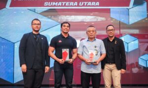 Asisten Ekbang Agus Suriyono saat menghadiri pembukaan Arsitek Jumpa Tengah (AJT) 2025 di Sun Plaza Medan, Selasa (18/2/2025). BP/erwan