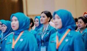 Istri Gubernur Sumut, Bobby Nasution dilantik jadi Tim Penggerak Pemberdayaan dan Kesejahteraan Keluarga (TP PKK) dan Tim Pembina Posyandu Provinsi se Indonesia Periode 2025-2030 di Aryanusa Ballroom, Menara Danareksa, Jakarta.(Istimewa)
