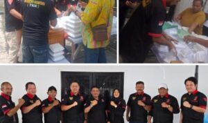 Tim Kompas Nusantara saat bagi sembako kepada tukang becak Ojol dan masyarakat. BP/erwan