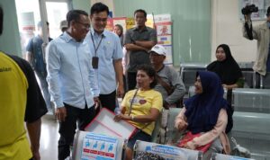 Wakil Wali Kota Medan Zakiyudin Harahap saat meninjau Puskesmas Sentosa Baru, Kecamatan Medan Perjuangan. BP/erwan