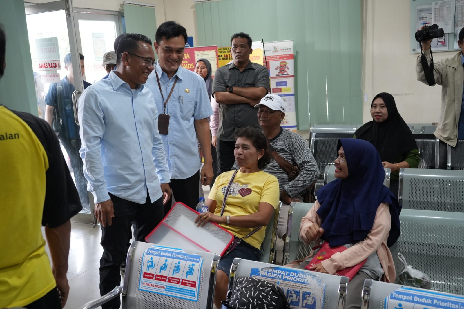 Wakil Wali Kota Medan Zakiyudin Harahap saat meninjau Puskesmas Sentosa Baru, Kecamatan Medan Perjuangan. BP/erwan