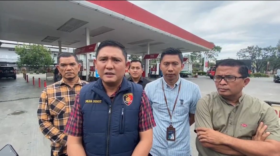 Polda Sumut bersama pihak Pertamina mengecek ketersediaan SPBU.(Istimewa)