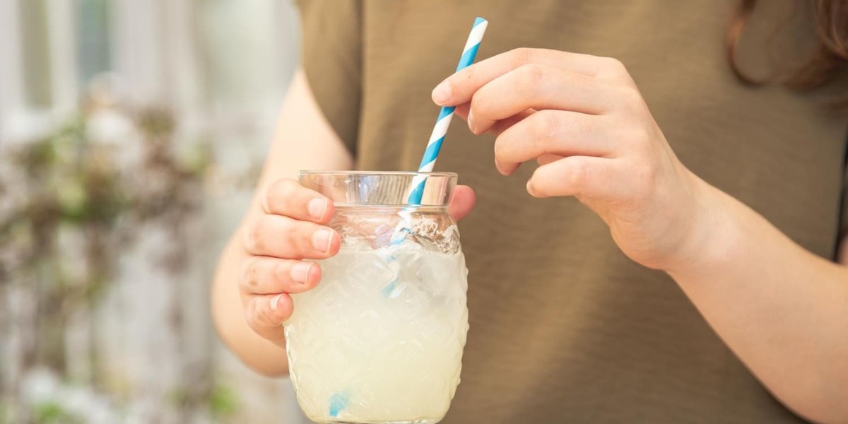 Benarkah Minum Air Es Saat Haid Menyebabkan Kista? Ini Faktanya!