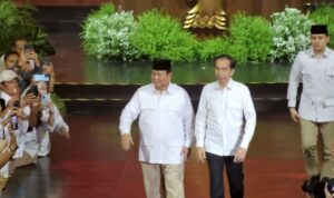 usaBali.com - Presiden RI ke-7 Joko Widodo bersama Presiden Prabowo Subianto dalam perayan HUT ke-17 Partai Gerindra