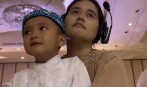 Viral Wanita Ini Menangis saat Ada Anak Panti Bilang Kangen Ibu