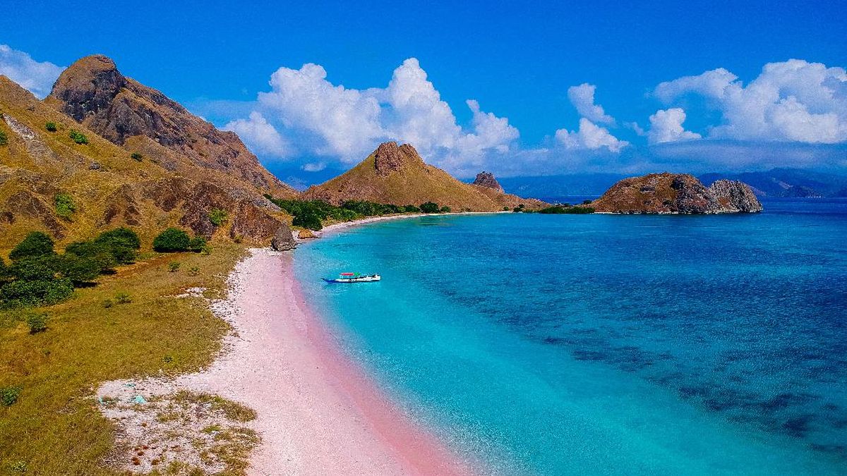 10 Pantai Terbaik di Dunia, Pink Beach Indonesia Masuk Peringkat Tujuh