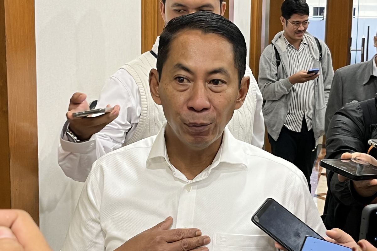 Dirut Perum Bulog Letjen Novi Helmy Prasetya
