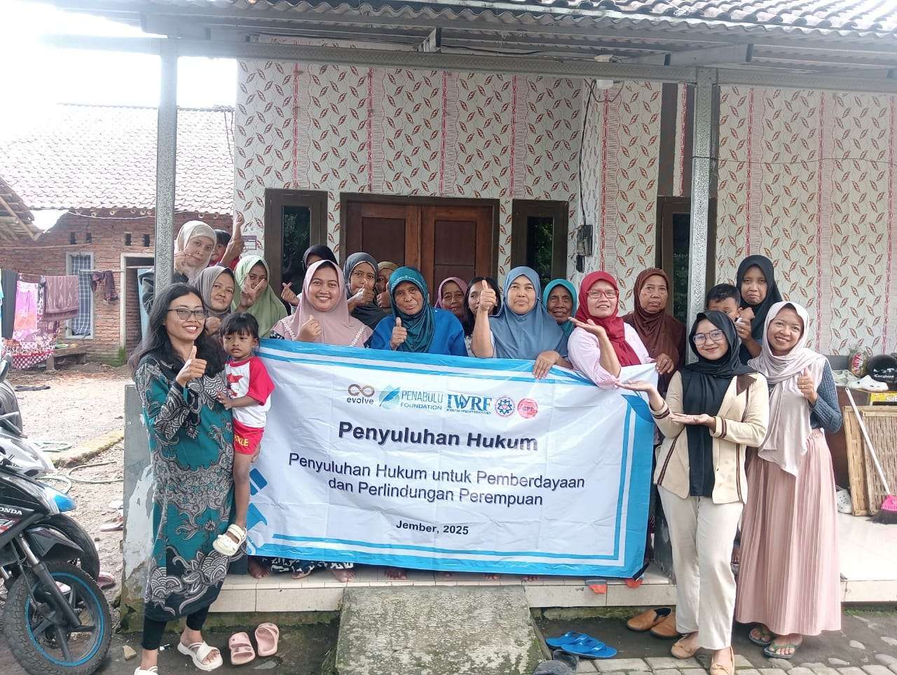 Penyuluhan Hukum Bagi Perempuan Dukuhmencek Oleh LBH Jentera