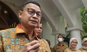 Kepala Badan Pengawas Obat dan Makanan (BPOM) Taruna Ikrar