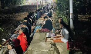 Viral Tarawih dapat uang di Malang hingga jemaah membludak