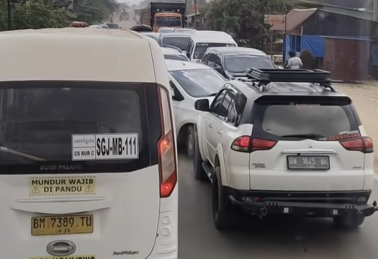 Viral Pajero Lawan Arah Tapi Gak Mau Ngalah,