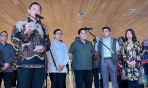 Konferensi pers penurunan harga tiket pesawat di Bandara Soekarno-Hatta