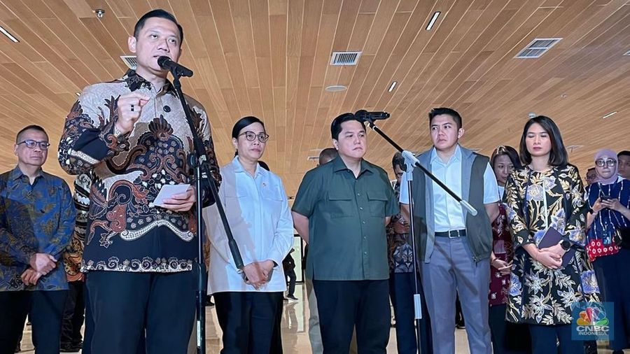 Konferensi pers penurunan harga tiket pesawat di Bandara Soekarno-Hatta
